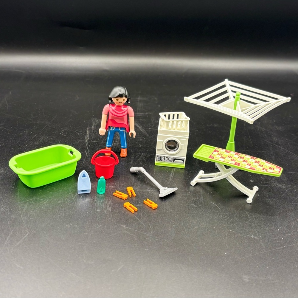Playmobil 4288 Laundry Room Washing Machine Clothes Line Figures Accessories